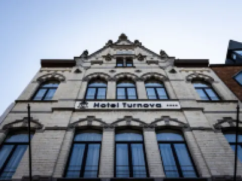 コルセンドンク トゥルノヴァ トゥルンホウトのホテル