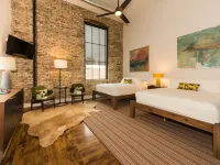 Kinn Guesthouse Bay View Hotels near Pitman Theater