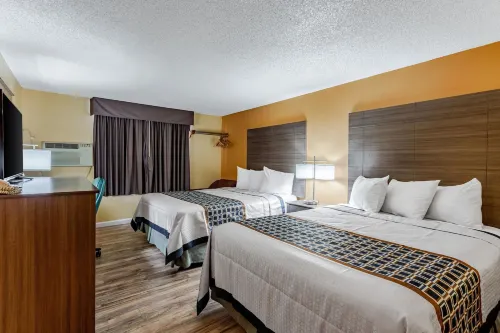 Rodeway Inn - parking