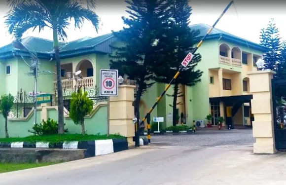 EEMJM 有限套房酒店