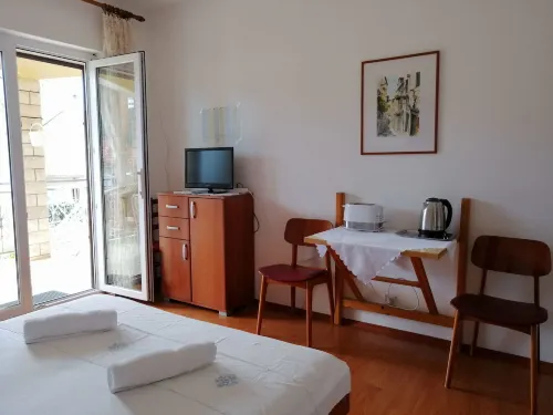 Apartments Emmas Studio Hotels in Općina Stari Grad