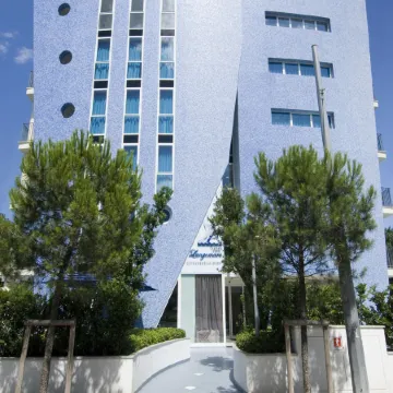 Mercure Rimini Lungomare Отели рядом с достопримечательностью «Сан Джулиано»