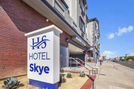 Hotel Skye Отели рядом с достопримечательностью «SFO Museum»