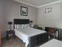 Four Seasons Lehae Guest House - Pensions
