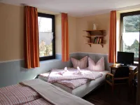 Pension & Gasthaus Kattenstieg Hotels near Saloon Barock