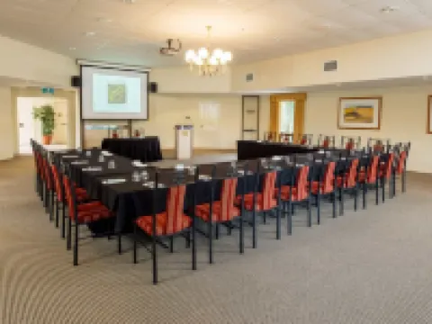 Clare Country Club Hotels in Clare