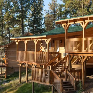 Rock Crest Lodge & Cabins