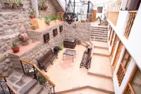 Hotel Arcangel Hotels near Twelve Angled Stone