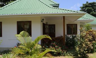 Le Surmer Self Catering Chalets