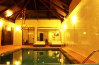 Hotel Medina Del Lago - Pools