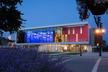 The Hotel at Oberlin Отели в г. Оберлин