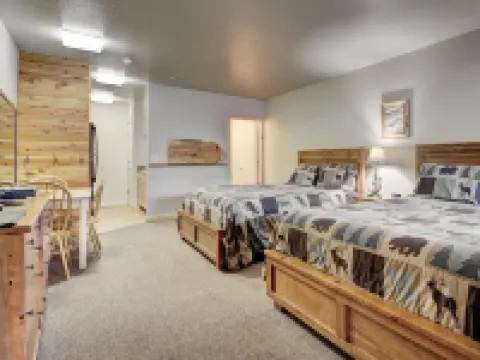 Eagle Fire Lodge & Cabins