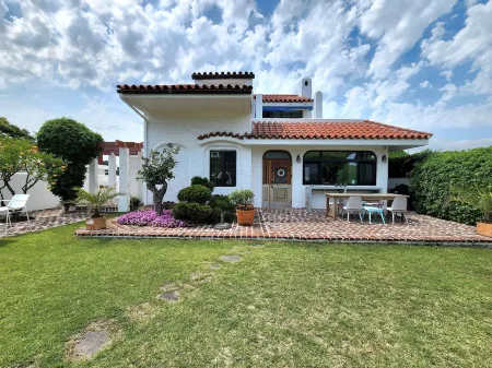 Palm Tree Villa Отели рядом с достопримечательностью «Soesokkak Estuary»