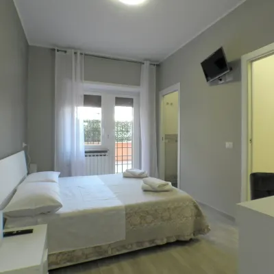 بي آن ي -يبي إل تيرازو دا جريجوريو Hotels near بورتا دي روما