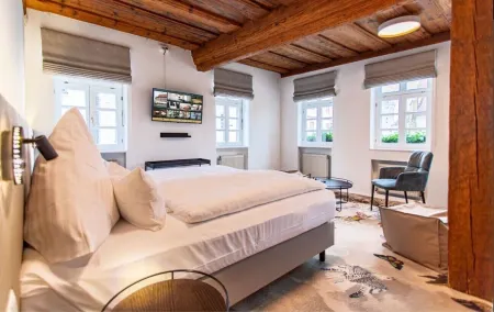 Hotel Tuchhaus Отели в г. Випфельд