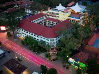 โรงแรมอังกอร์ ฮอลิเดย์ โรงแรมใกล้พระราชวัง กัมพูชา