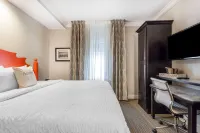 The Aurora Inn Hotel and Event Center Hotels in Twinsburg