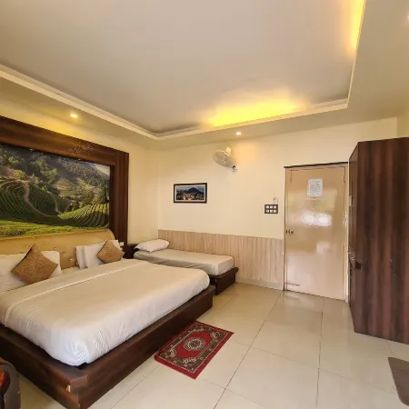 Hotel Rajpur Heights