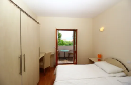 アパートメンツ ダブ サブタット