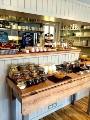 The Beach House - bar