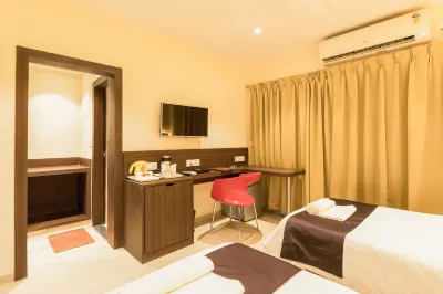 Lynq-Cico Hotels near France Consulate