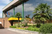 Orzihotel Hotels in Dello