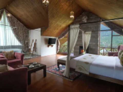 Larisa Resort Manali Hotels in Soil