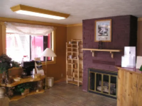 Travelers Lodge