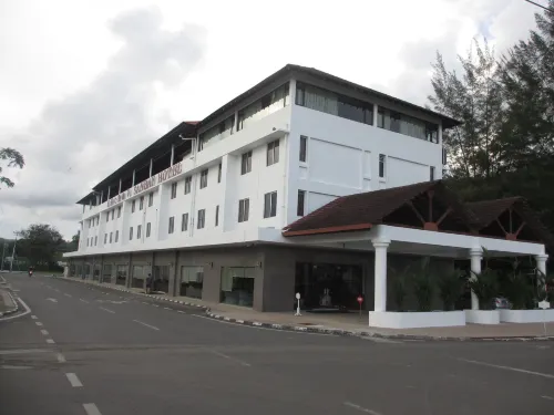 Sanbay Hotel - parking