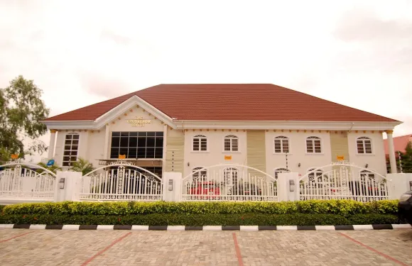 格羅夫納套房酒店