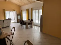 Family home 2.5km from the beach