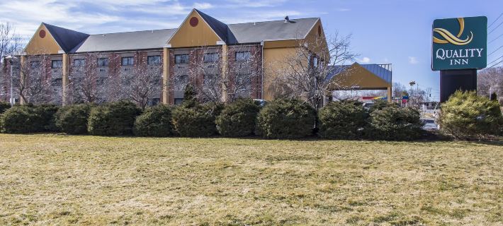 Quality Inn Cromwell - Middletown Отели в г. Мидлсекс