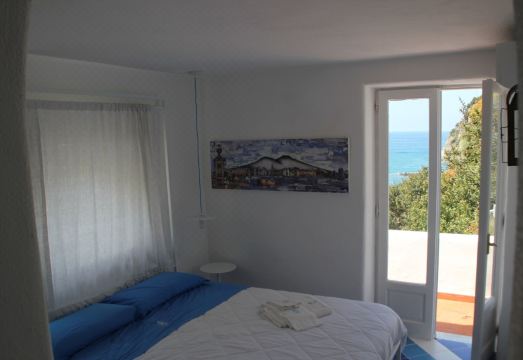 수도원 객실 내부