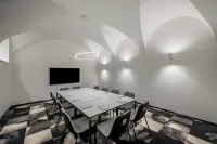 亞特剛尼斯特酒店 - 4星級