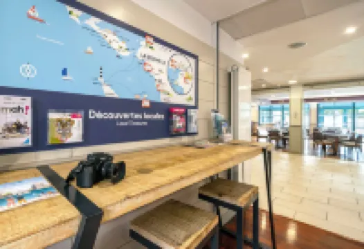 皮埃爾公寓&中心假日酒店