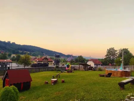 Apartment Sarganska Osmica 8 Отели в г. Коњска Река