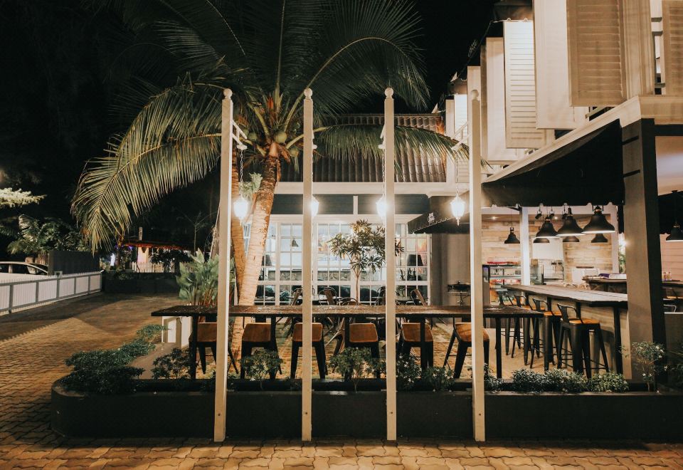 3. 더 로얄 체낭 ..