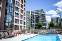 Hilton Vancouver Airport - piscina
