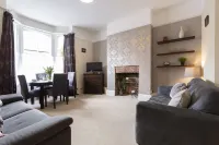 Bootham Apartment 32 - Free Parking - Five Minute Walk to York Minster