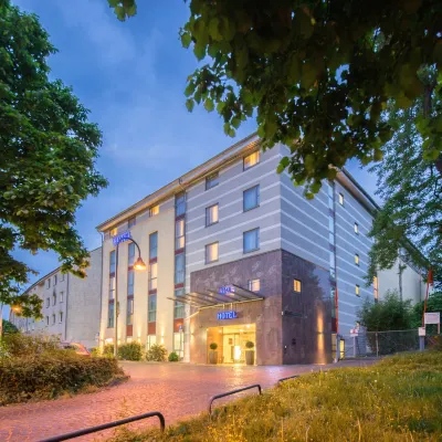 PhiLeRo Hotel Köln Hotels near Höhenberg