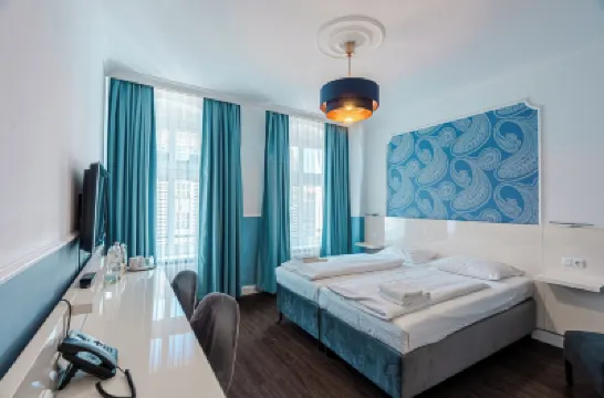 Hotel Prens Berlin Hotel berhampiran Galeri East Side