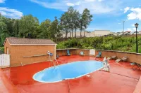 Super 8 by Wyndham Cornelia