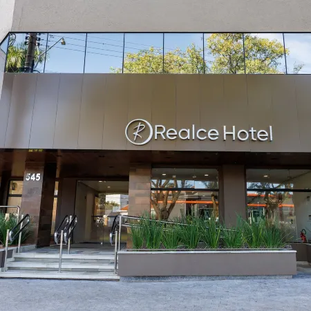 Realce Hotel