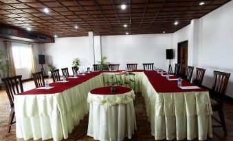 Sengtawan Riverside Hotel