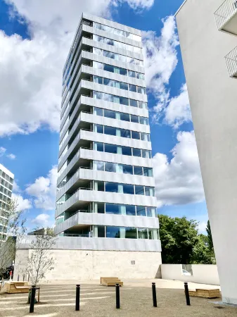 Stay Bryggen Отели рядом с достопримечательностью «Конная статуя Кристиана IX»