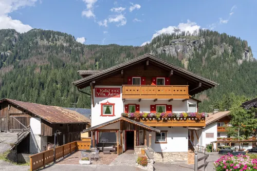 Villa Adria B&B Hotels in Canazei