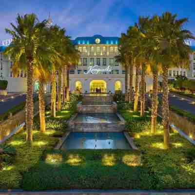 Kempinski Palace Cairo Hotel Exterior