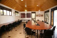 Fort Motel Hotels in Fort Portal
