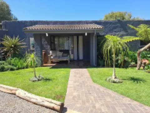 Sunrock Guesthouse Отели в г. 