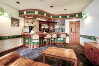 Onich Hotel & Lochside Beach Pods - bar
